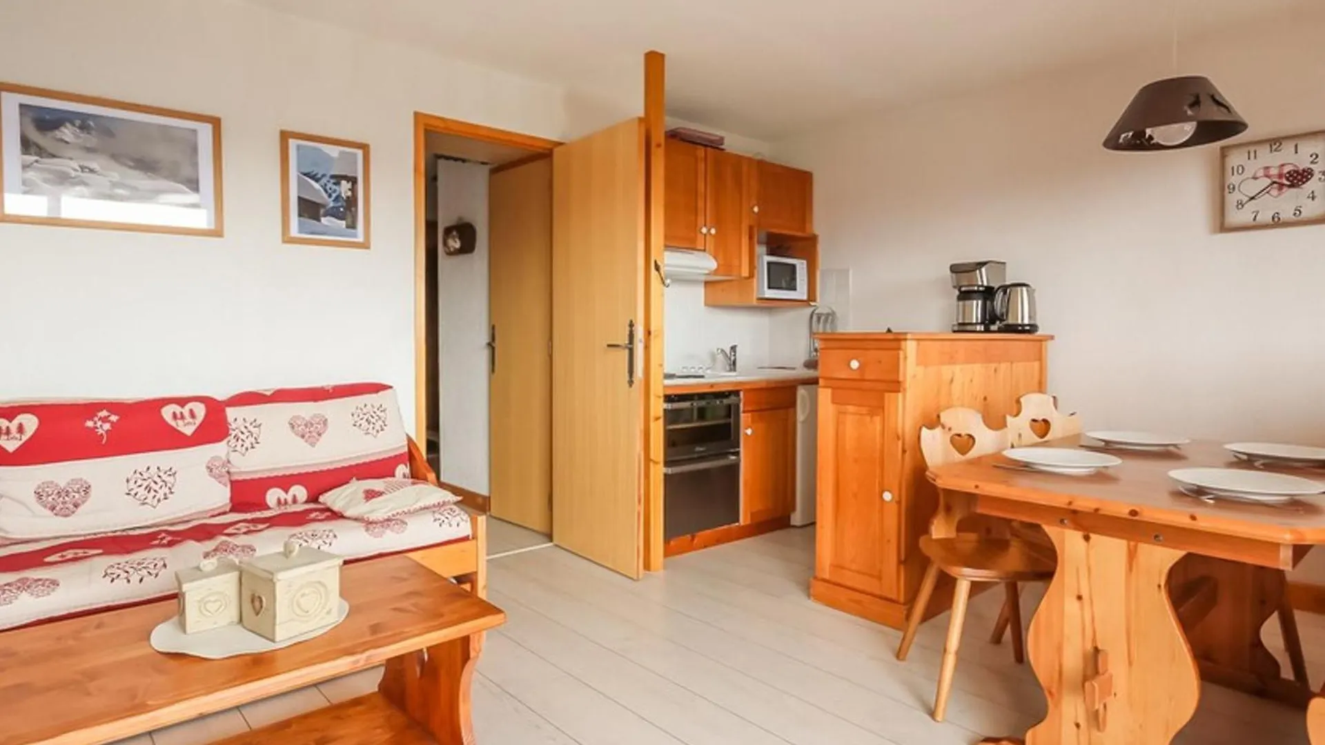 Appartement Pres Des Pistes Avec Wifi Gratuit Et Balcon - Fr-1-275-133 La Rosiere  Apartment La Rosiere (Savoie)